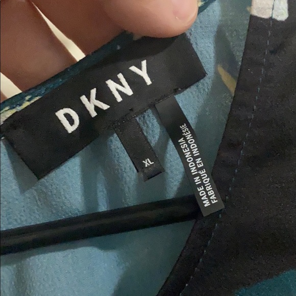 DKNY tank top - Picture 2 of 6